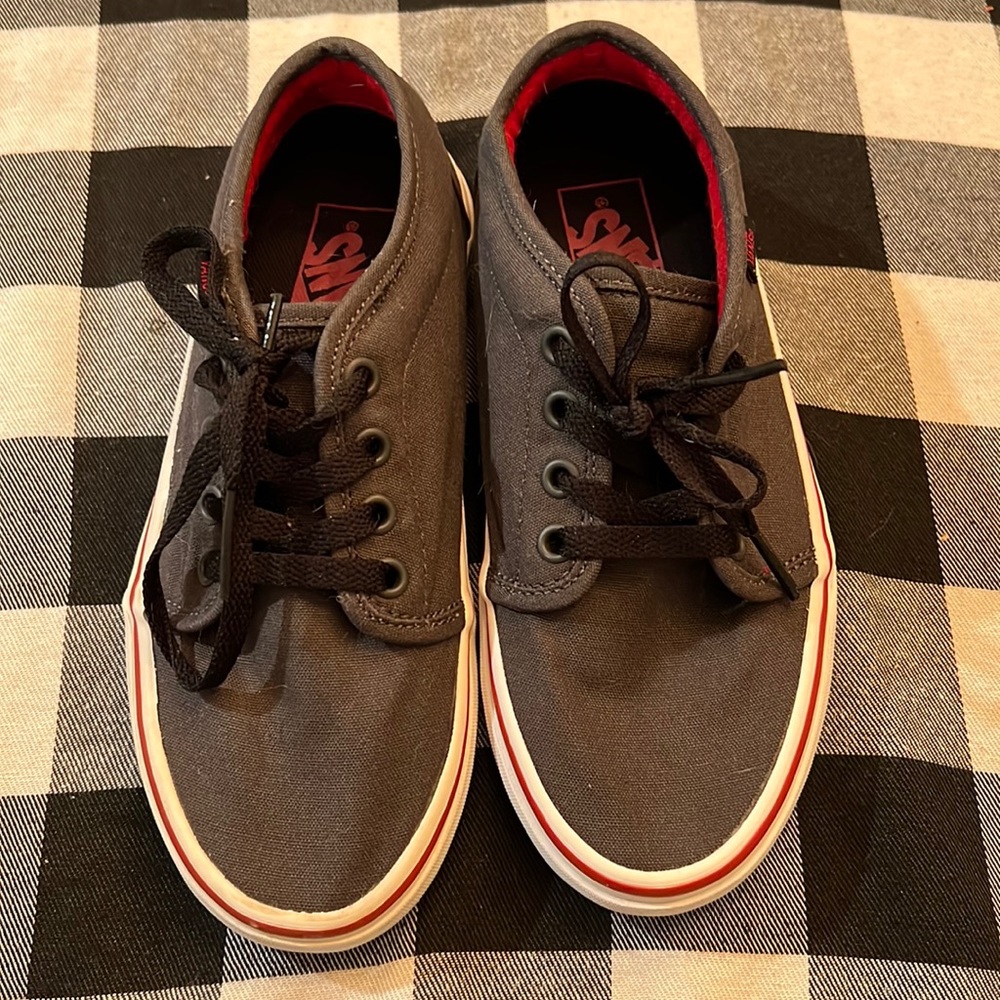 Vans Men’s size 4 women’s 5.5